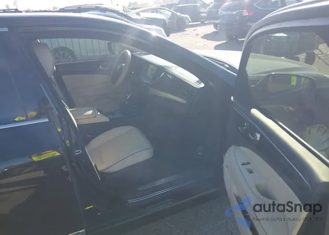 2015 Hyundai Equus Signature z USA, uszkodzony, nr VIN KMHGH4JH8FU098419